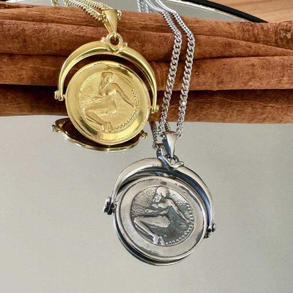 Gold and silver vintage lockets featuring intricate designs, perfect for women’s elegant or bohemian styles.