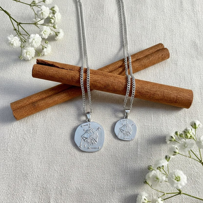Stellar Signs Leo Necklace - Solid Gold Zodiac Pendant