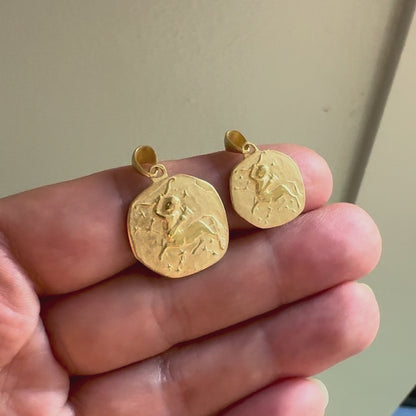 Stellar Signs Sagittarius Necklace - Solid Gold Zodiac Pendant