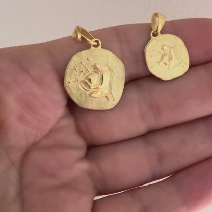 Stellar Signs Aquarius Necklace - Solid Gold Zodiac Pendant