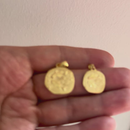 Stellar Signs Pisces Necklace - Solid Gold Zodiac Pendant