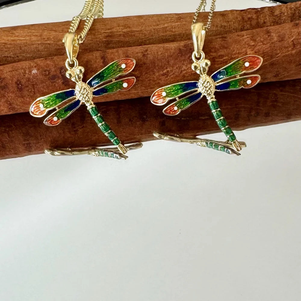 Colorful dragonfly pendant necklace in gold, perfect for women seeking a vintage, whimsical style for special occasions.